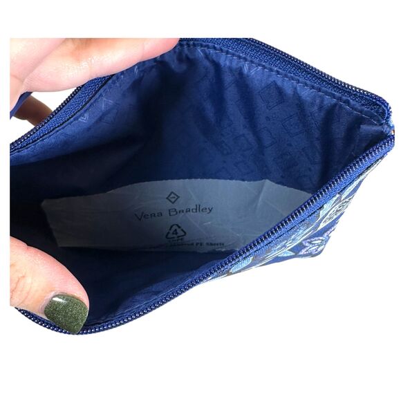 Vera Bradley Lighten Up Wristlet Tropics Tapestry Out of Office NEW with Tags - Picture 2 of 3